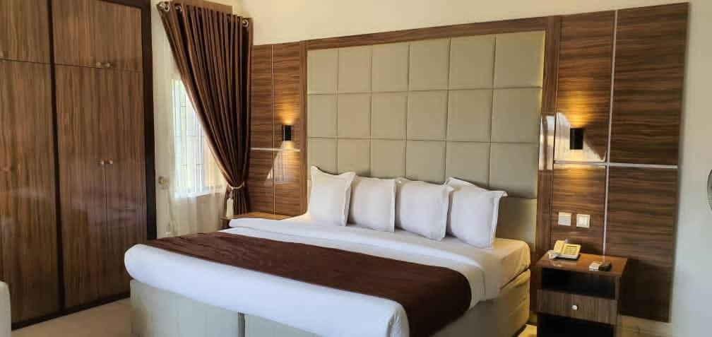 Presken Hotel At International Airport Road Ikeja Dış mekan fotoğraf