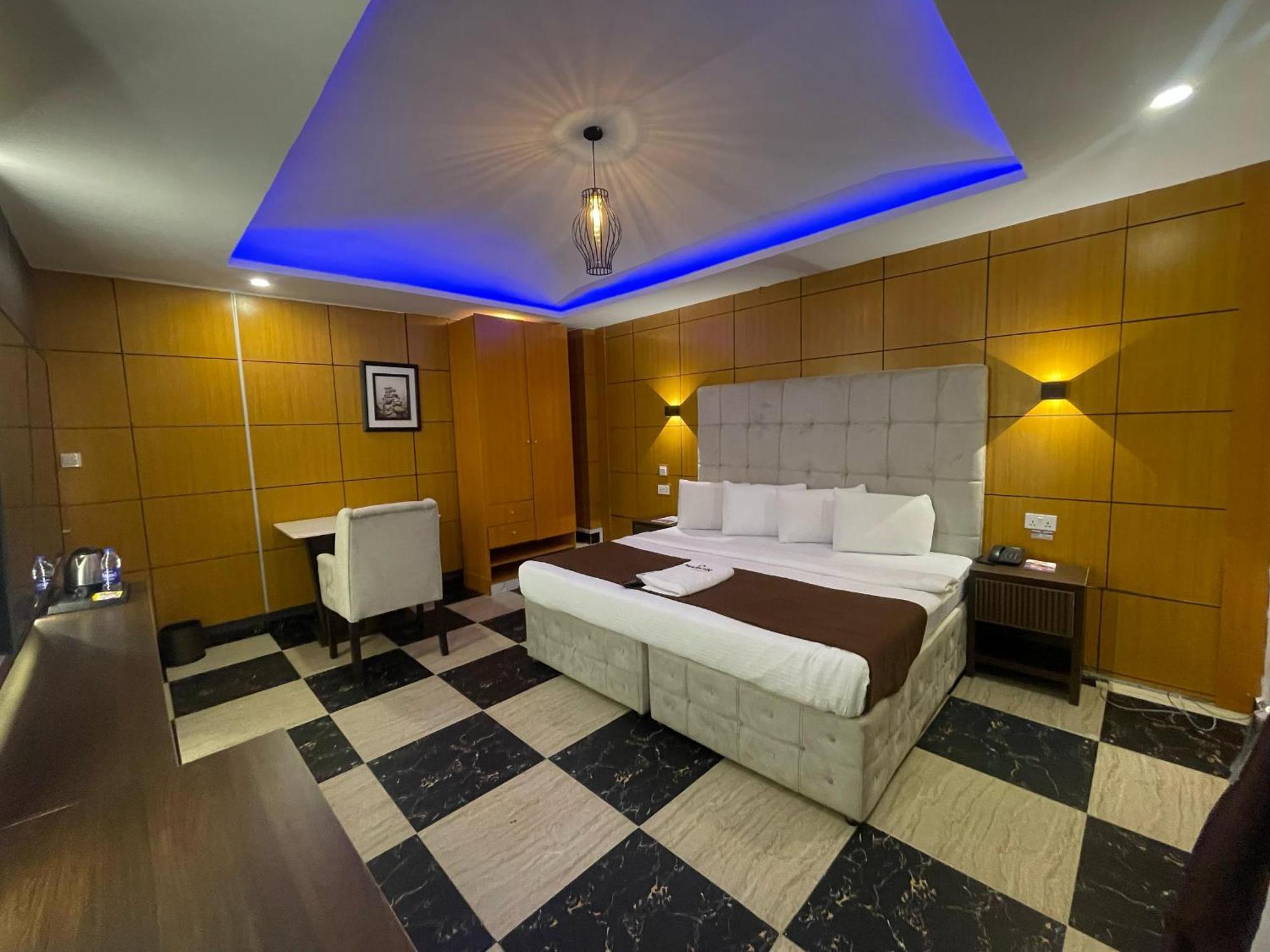 Presken Hotel At International Airport Road Ikeja Dış mekan fotoğraf
